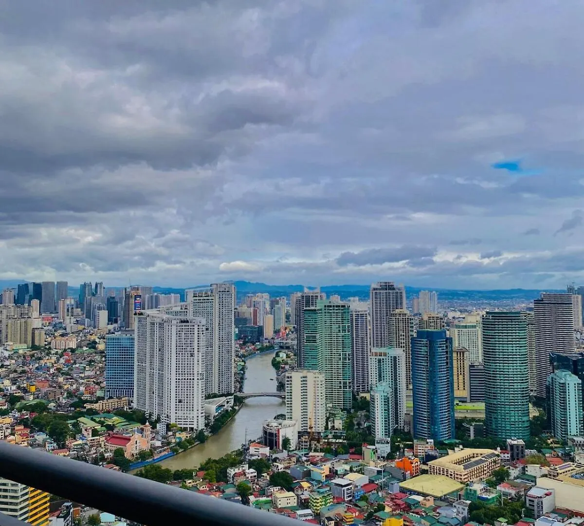 Apartment Gramercy Studio Unit- Rockwell View Manila Philippines